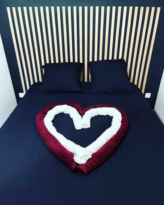 L'Insolite Airbnb Vignieu Exteriör bild